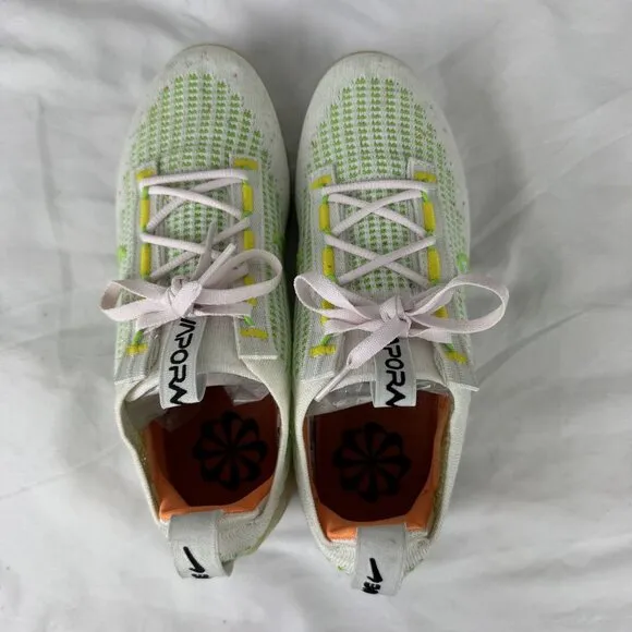 NIKE AIR VAPORMAX 2021 Flyknit Feel Love Womens White/Green Running Shoes CLEAN