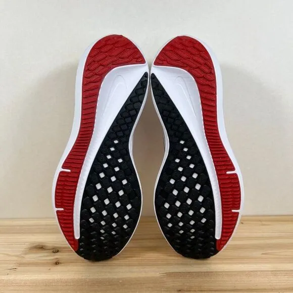 Nike Air Winflo 10 road running shoes Mens 10.5 White Black Light Crimson DV4022