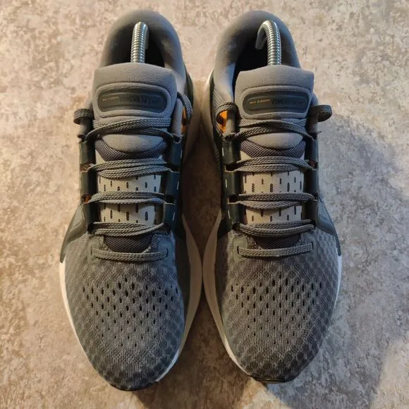 Nike Air Zoom Shoes Vomero 16 Mens Size 8 Running Athletic Sneakers *Barely Worn