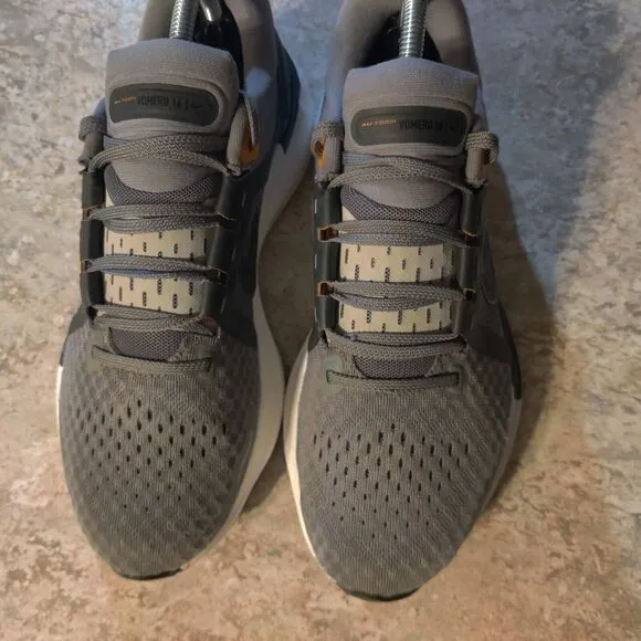Nike Air Zoom Shoes Vomero 16 Mens Size 8 Running Athletic Sneakers *Barely Worn