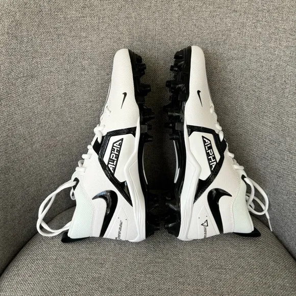 Nike Alpha Menace Varsity 3 Football Cleat White Black CV0586-100 Size 8.5‎