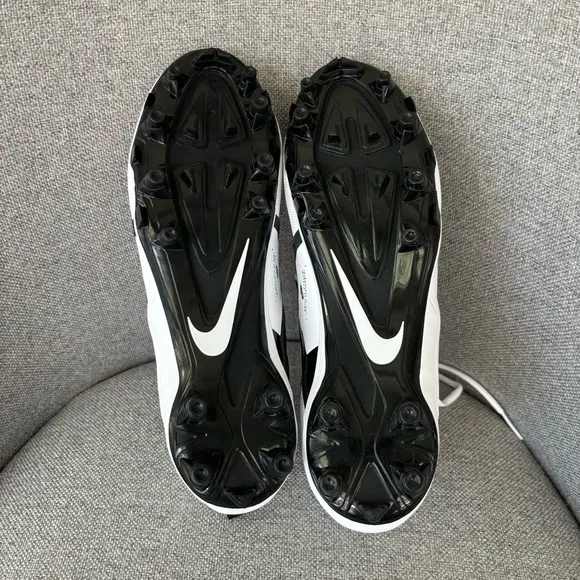 Nike Alpha Menace Varsity 3 Football Cleat White Black CV0586-100 Size 8.5‎