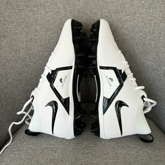 Nike Alpha Menace Varsity 3 Football Cleat White Black CV0586-100 Size 8.5‎