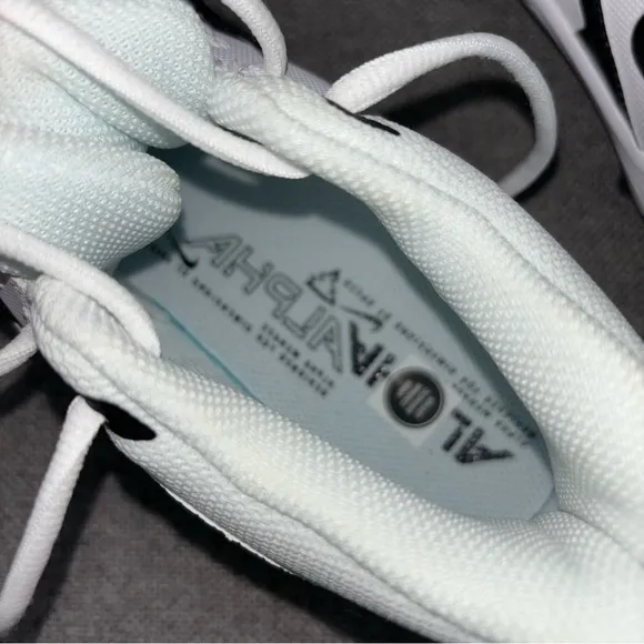 Nike Alpha Menace Varsity 3 Football Cleat White Black CV0586-100 Size 8.5‎