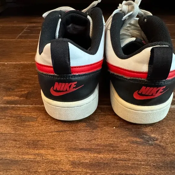 Nike Boys Court Borough Low 2