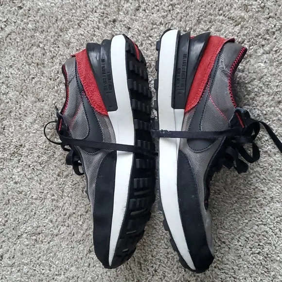 Nike Boys waffle one