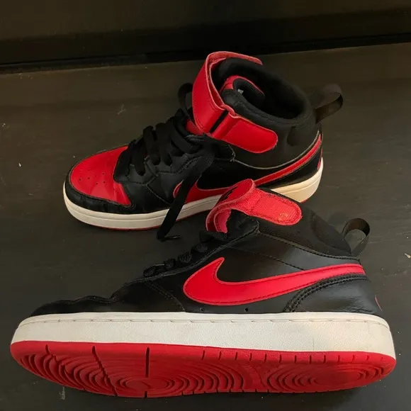 Nike  Court Borough 2 Mid kids shoes