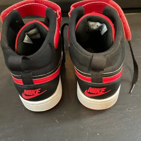 Nike  Court Borough 2 Mid kids shoes