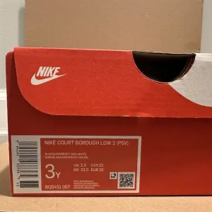 Nike Court Borough Low 2 Pre-School Kids (Size 3Y) Black/Red (BQ5451 007)