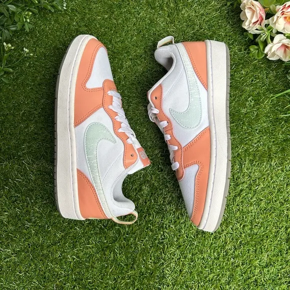 Nike Court Borough Low 2 SEOlder Kids' Shoes size 4.5Y new  White/Light Madder