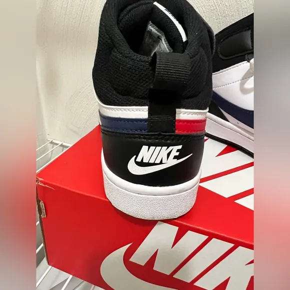 Nike court borough mid 2 BG