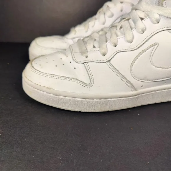 Nike Court Borough Mid 2 Youth White Basketball Retro Sneaker Youth Size GS 7Y