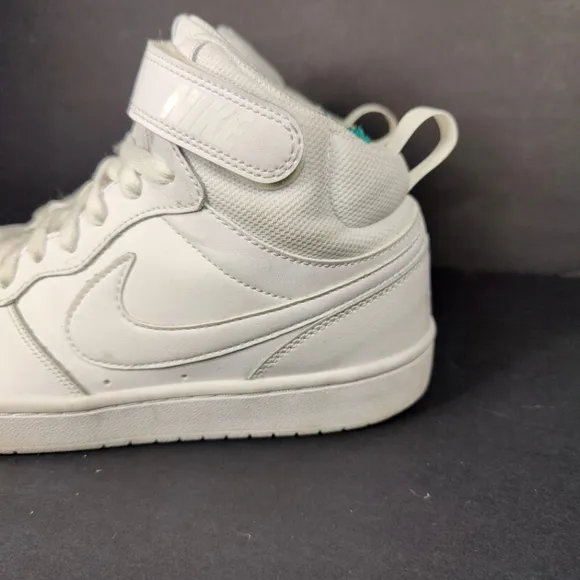 Nike Court Borough Mid 2 Youth White Basketball Retro Sneaker Youth Size GS 7Y