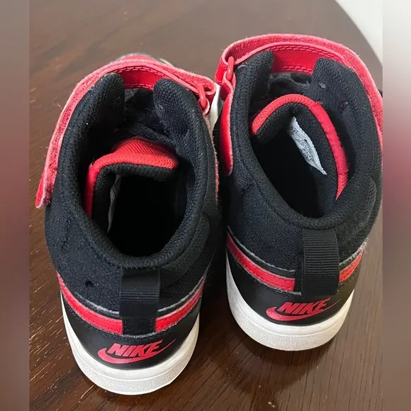 Nike Court Borough Mid Youth Kids Shoes Sz 5.5 Y
