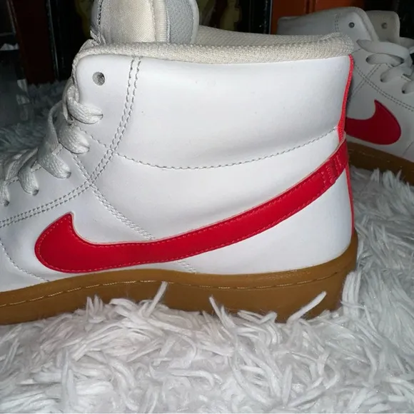 Nike Court Royale 2 Mid White University Red