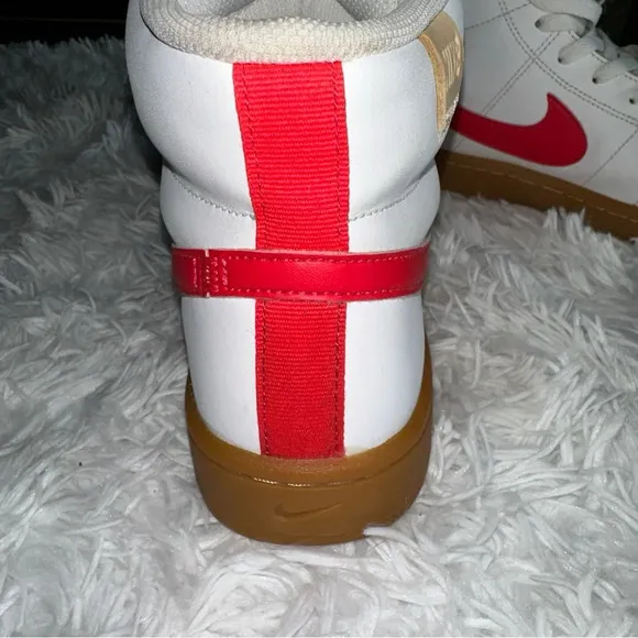 Nike Court Royale 2 Mid White University Red