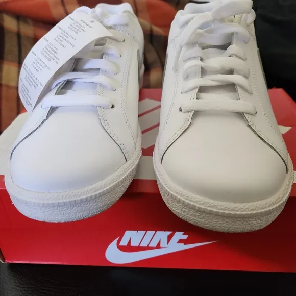 Nike Court Royale Shoes