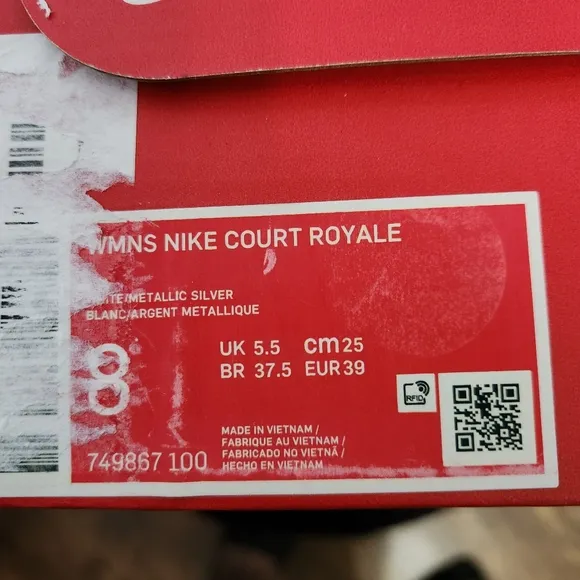 Nike Court Royale Shoes