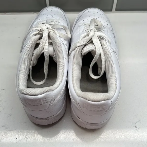 Nike Court Vision Low Basketball Sneakers Men’s Size 9 All White