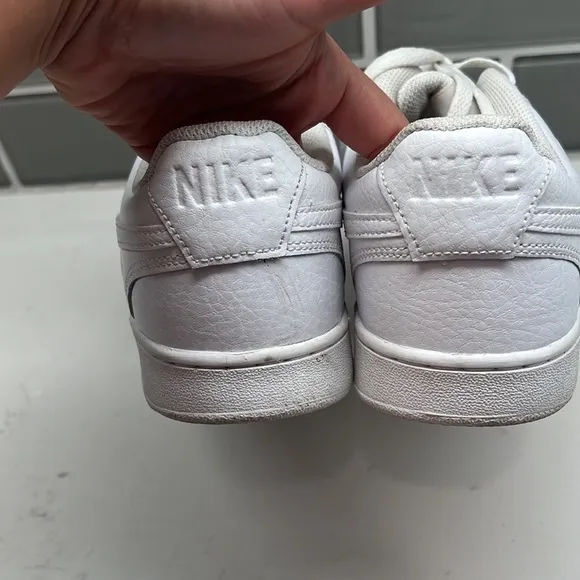 Nike Court Vision Low Basketball Sneakers Men’s Size 9 All White