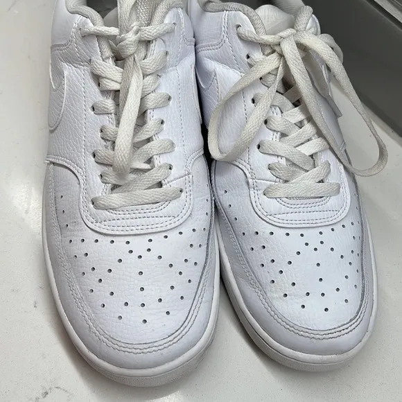Nike Court Vision Low Basketball Sneakers Men’s Size 9 All White