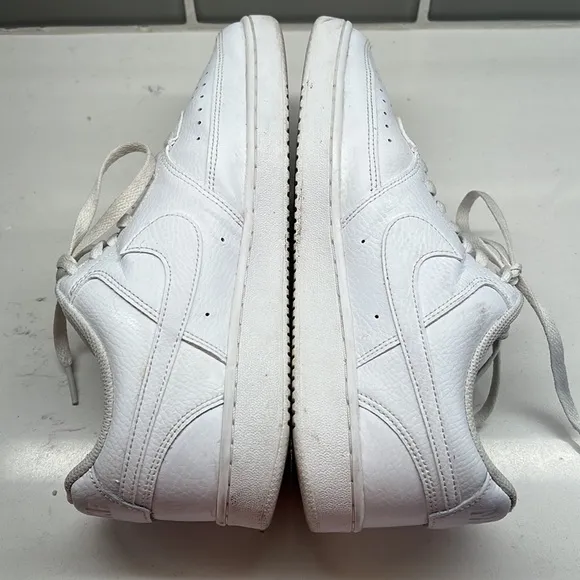 Nike Court Vision Low Basketball Sneakers Men’s Size 9 All White