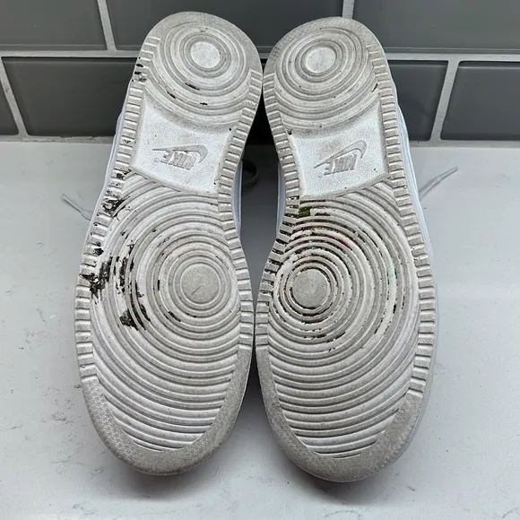 Nike Court Vision Low Basketball Sneakers Men’s Size 9 All White