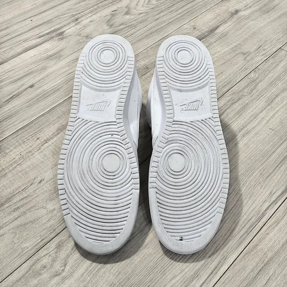 Nike Court Vision Mens Size 10 White Leather Shoes