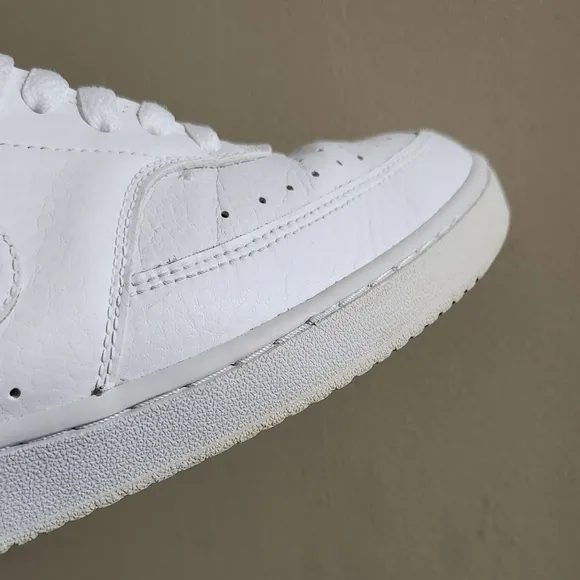 Nike Court Vision Mens Size 10 White Leather Shoes
