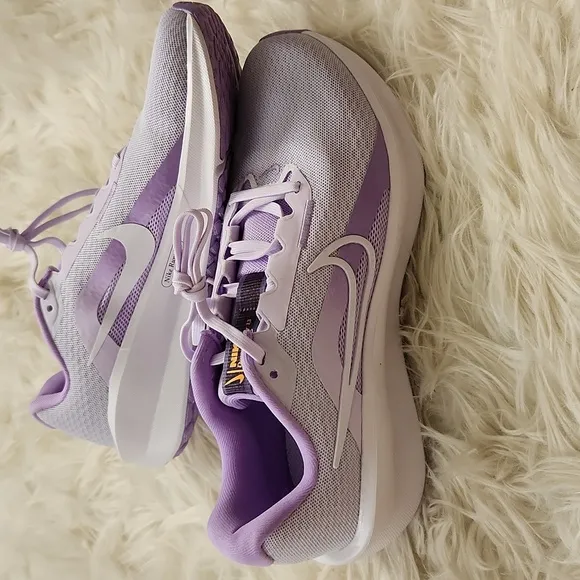 Nike Downshifter 13 Women's Road Running Shoes Size 8.5 Color Purple/Lilac