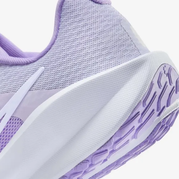 Nike Downshifter 13 Women's Road Running Shoes Size 8.5 Color Purple/Lilac