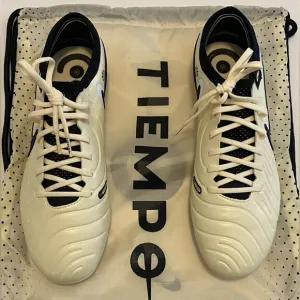 Nike Elite Tiempo Legend 10 FG Soccer Shoes Men’s 8 Women’s 9.5