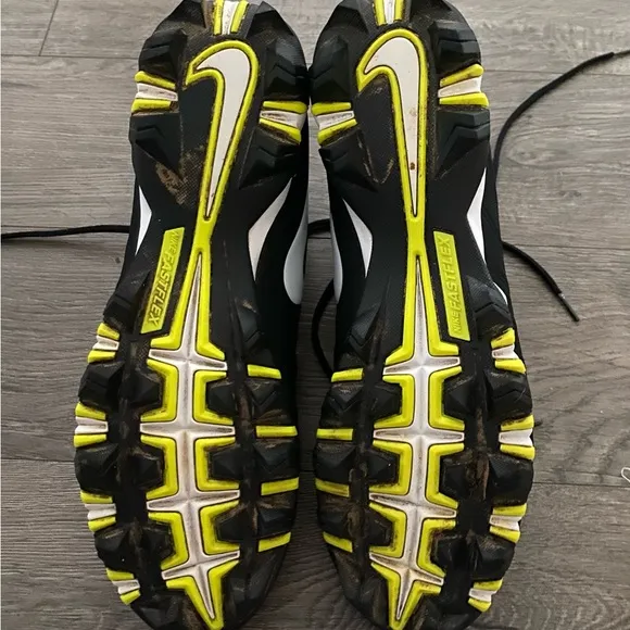 Nike FB Menace Shark Black football Cleats NWOT Men's 12 only worn once soccer