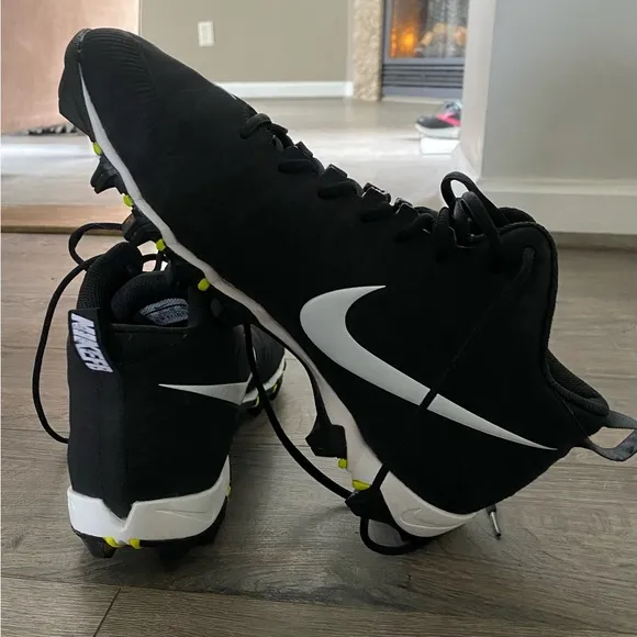 Nike FB Menace Shark Black football Cleats NWOT Men's 12 only worn once soccer