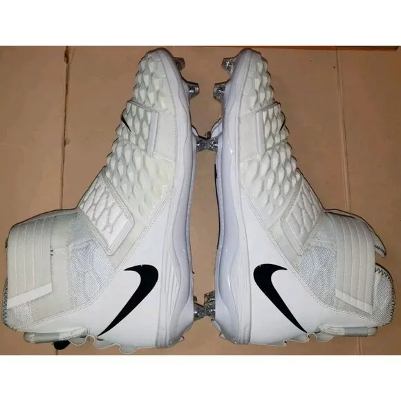 NIKE FORCE SAVAGE ELITE 2 FOOTBALL CLEATS WHITE MEN'S SIZE 13.5 NEW W/DEFECTS