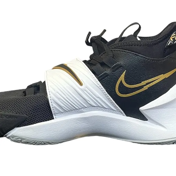 Nike Future Court basketball shoes. Size 4 youth
