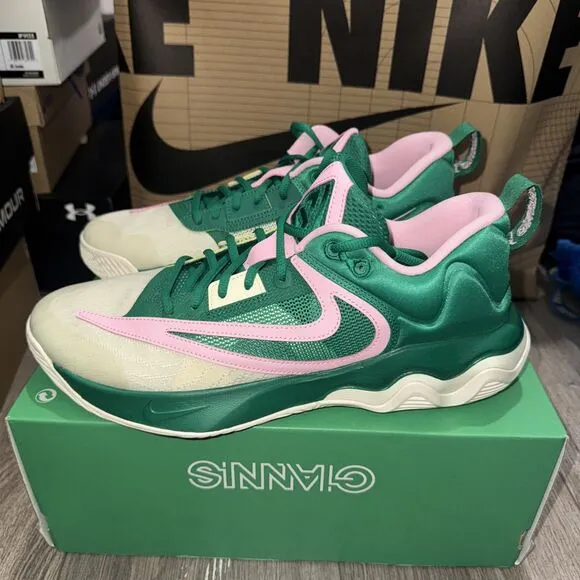 Nike Giannis Immortality 3 Men's 11 DZ7533-300 Green Pink Basketball Shoes
