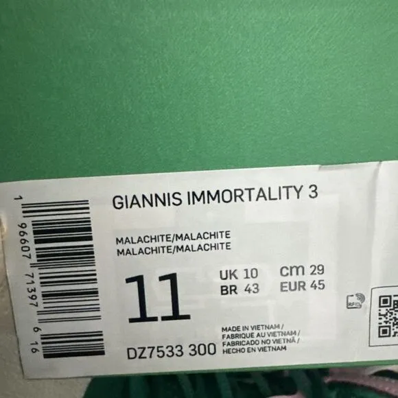 Nike Giannis Immortality 3 Men's 11 DZ7533-300 Green Pink Basketball Shoes