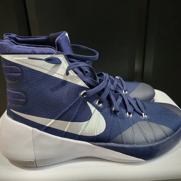 Nike Hyperdunk Men's Blue and Silver Basketball Shoes