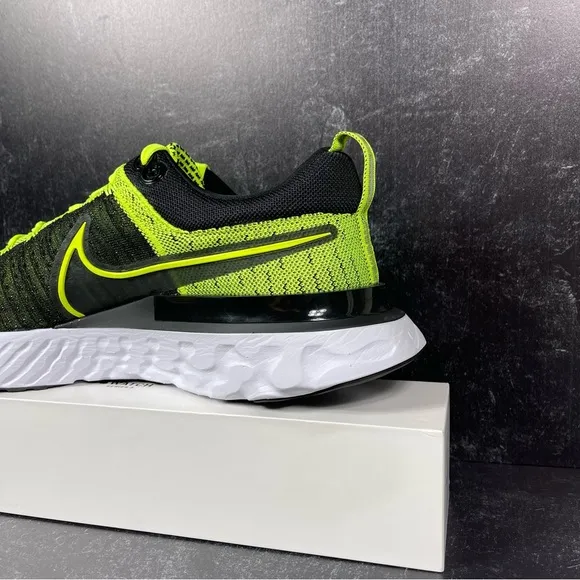 NIKE INFINITY RUN REACT 2 MENS ROAD RUNNING SHOES SIZE 10 FLYKNIT VOLT BLACK GRE