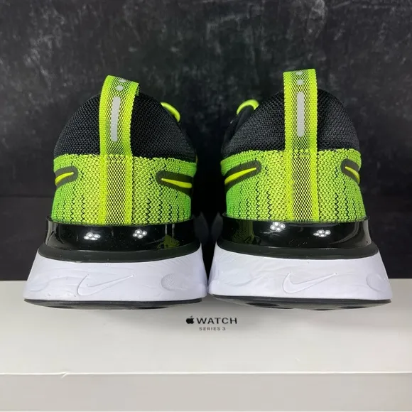 NIKE INFINITY RUN REACT 2 MENS ROAD RUNNING SHOES SIZE 10 FLYKNIT VOLT BLACK GRE