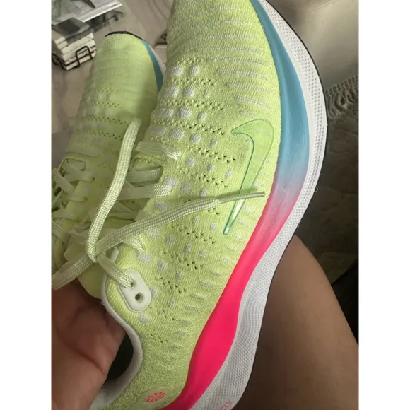 Nike InfinityRN 4 Road Running Shoes Pristine size US Women’s 8 Super clean