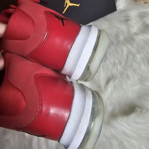 Nike Jordan Max Aura Gym Red Shoes 6Y youth/ big kids or womans size 8