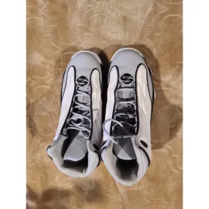 Nike Jordan Pro Strong Mid Basketball Shoes Youth White 6.5