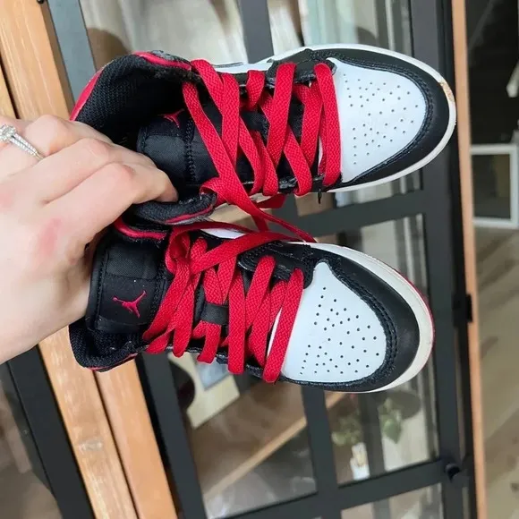 Nike Jordans sneakers Jordan 1 mid gym red black toddler boys high top lace up