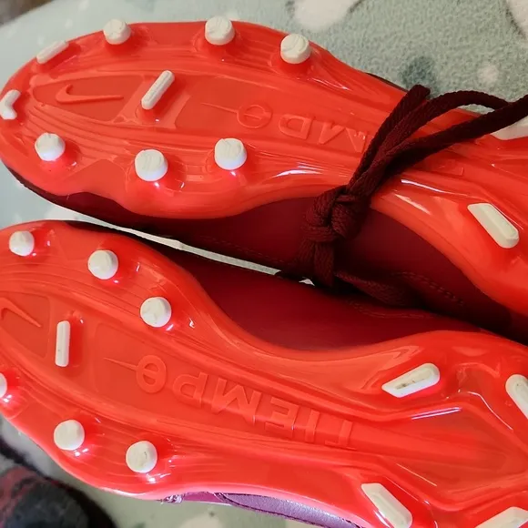 Nike Jr Tempo Size 3Y Soccer Shoes Red