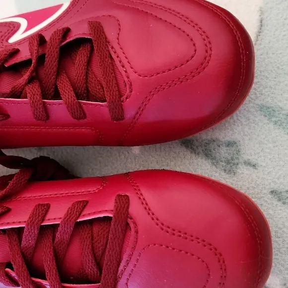 Nike Jr Tempo Size 3Y Soccer Shoes Red