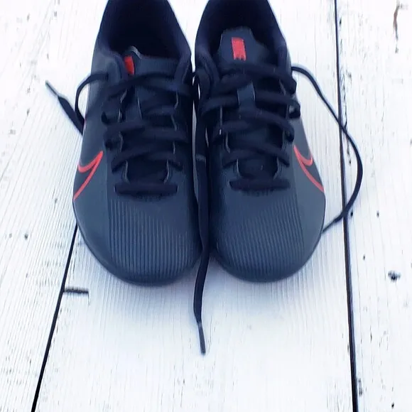 Nike Jr Vapor 13 Club FG MG Size 3Y Soccer Shoes Black Red AT8161-060