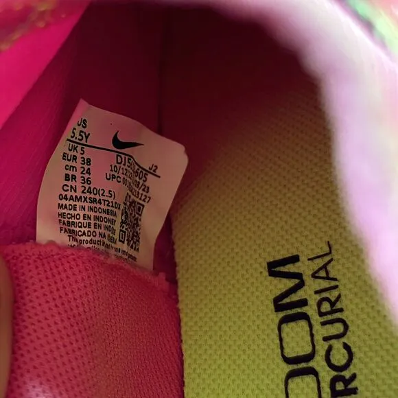 Nike Jr Zoom Vapor 15 Academy IC Neon Pink‎ Soccer Shoes US Size 5.5Y DJ5619-605
