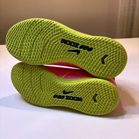 Nike Jr Zoom Vapor 15 Academy IC Neon Pink‎ Soccer Shoes US Size 5.5Y DJ5619-605